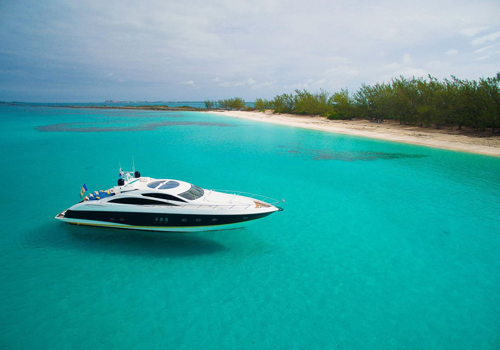 Bahamas yacht Charters luxury boat rentals, Nassau